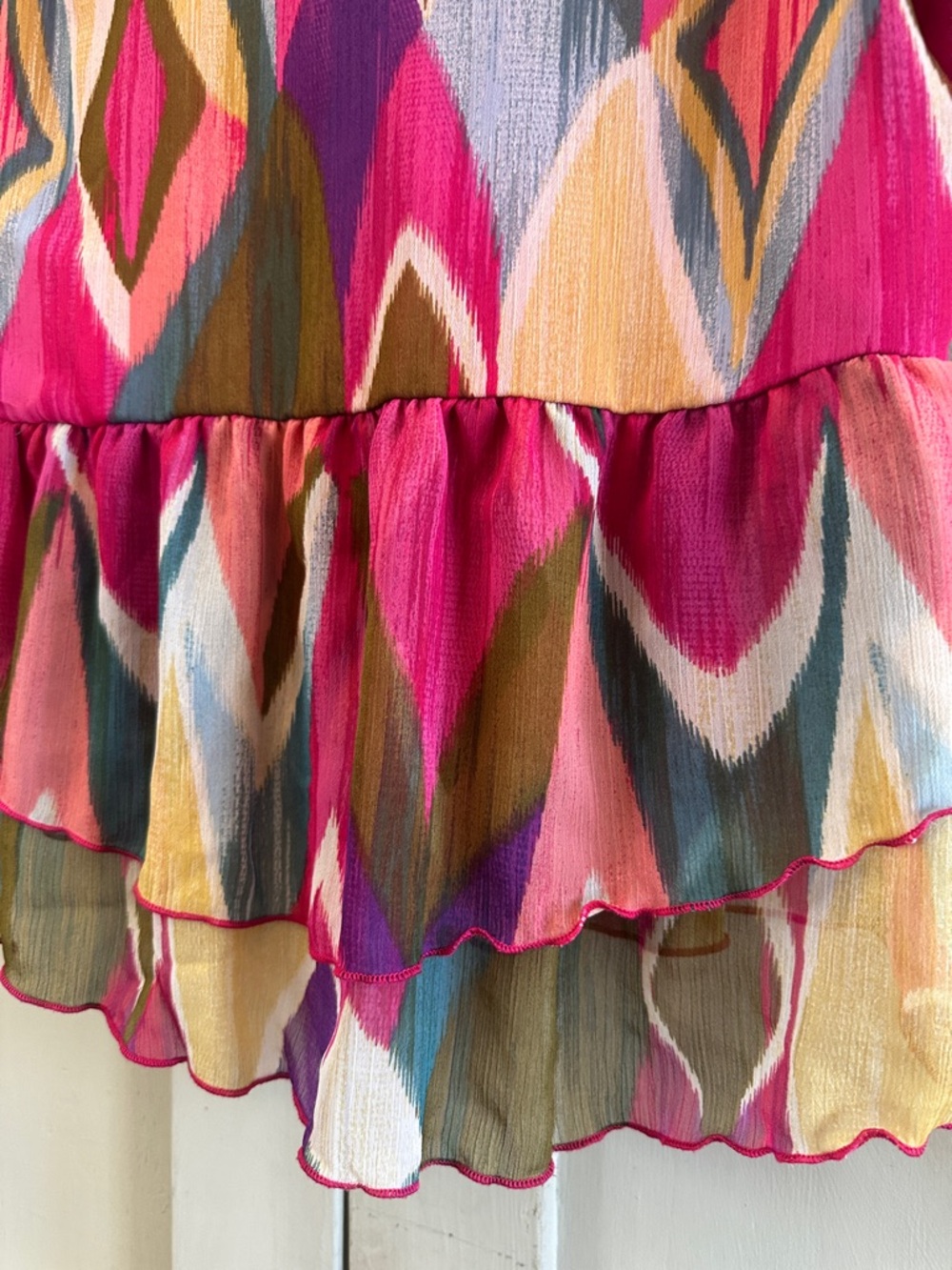 Haver + Blair London Colorful Ruffle Blouse Size M - Picture 8 of 10